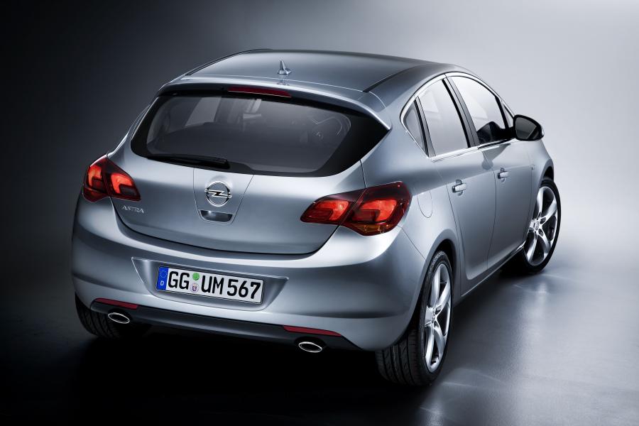  Opel Astra 5-Door 2009 года  (фото 30 из 170)